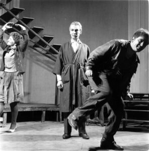 Los Invasores. Fotografía de René Combeau (1963). Archivo de la Escena Teatral de la Escuela de Teatro UC